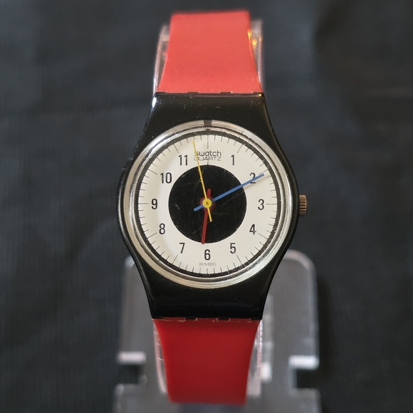 VTG 80's Swatch Swiss 24mm Watch Ladies Chrono Tech Red Black White Retro Runs - Picture 1 of 13
